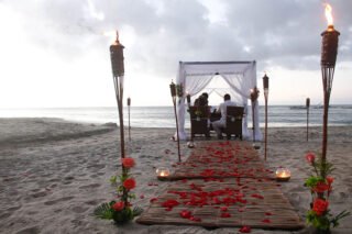 Locaciones Exclusivas para Bodas en Playa Parguito: Un Sueño Hecho Realidad